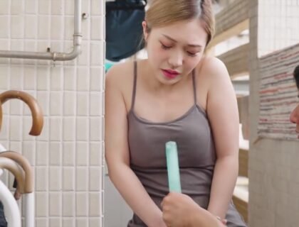 Bố chồng nổi giận với con dâu khi chồng không có nhà